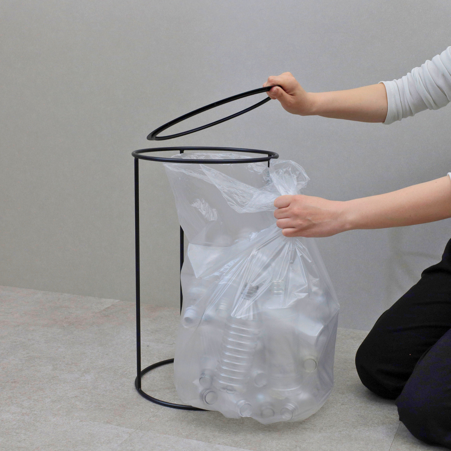 【KUROSHIRO】PLASTIC BAG HOLDER