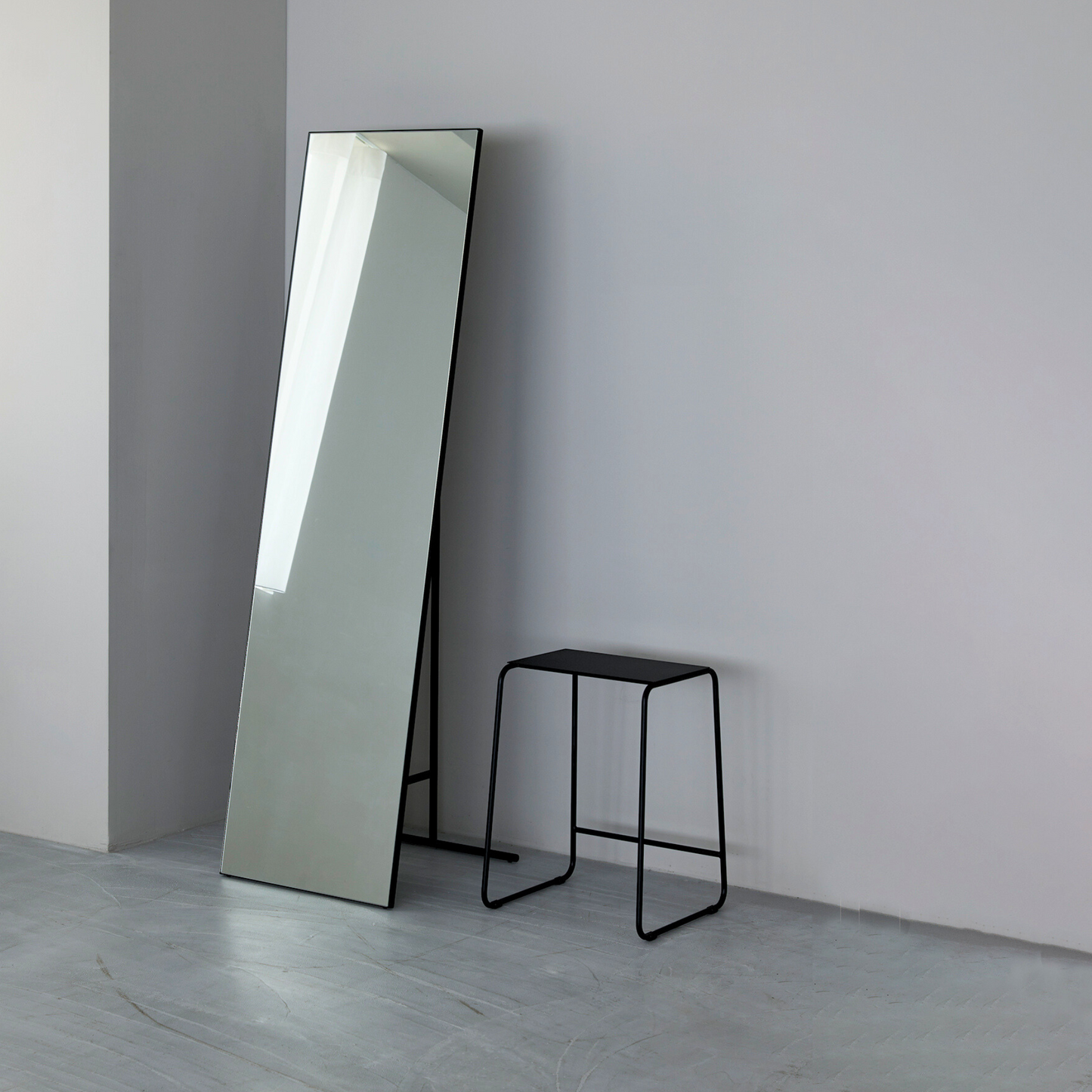 【KUROSHIRO】MIRROR STAND