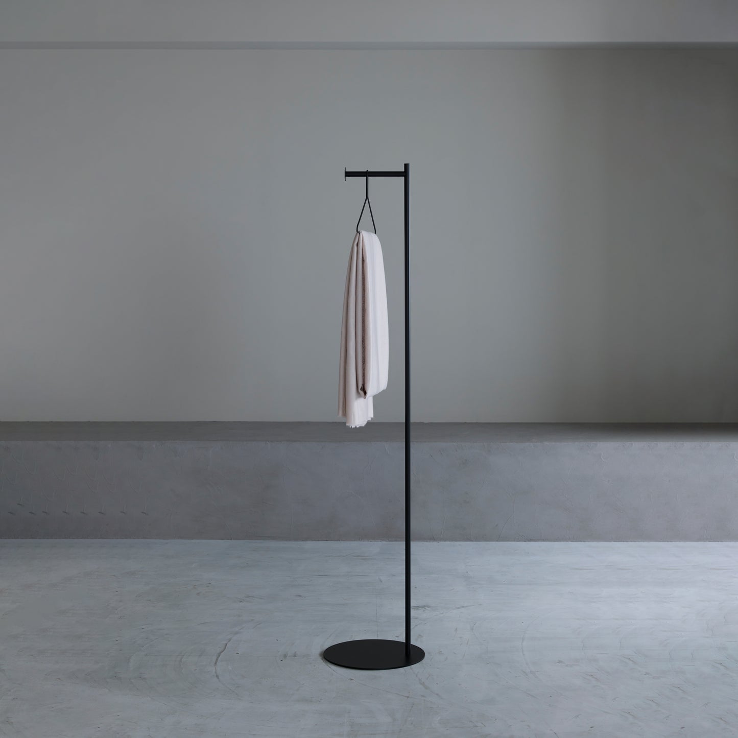 【KUROSHIRO】COAT STAND L