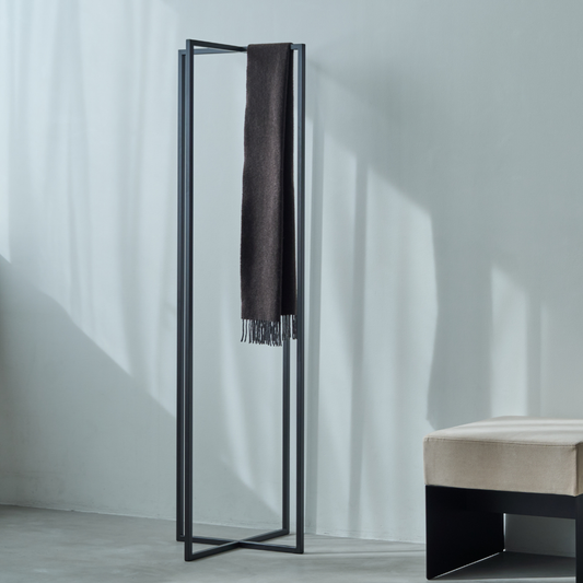 【KUROSHIRO】COAT STAND X