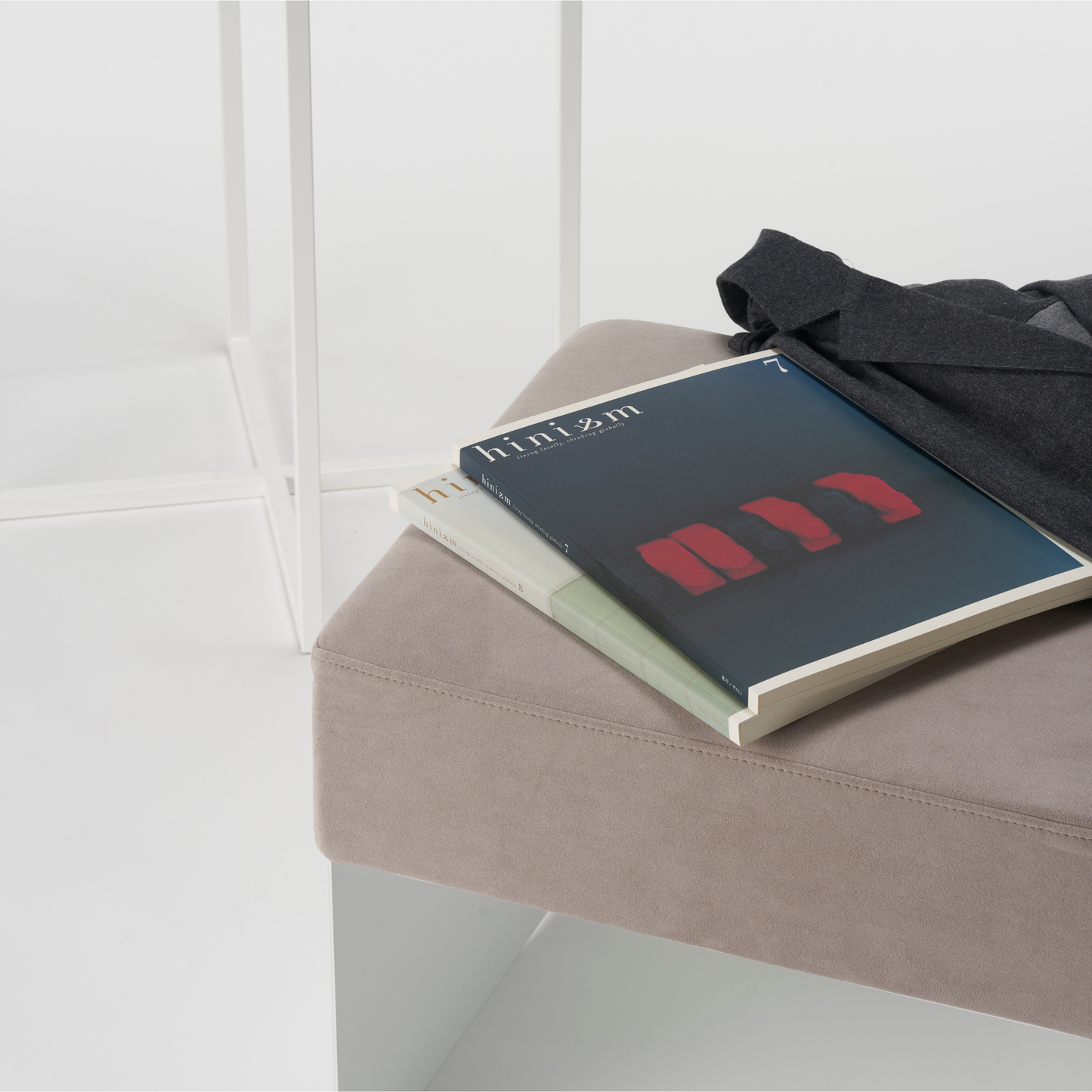 KUROSHIRO×NOUSPROJECTS CUSHIONED STOOL