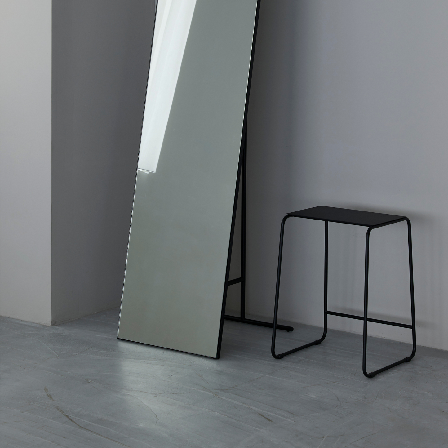 【KUROSHIRO】STOOL