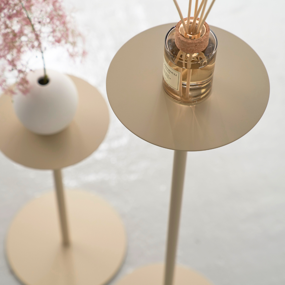 【KUROSHIRO】送料込み ホワイト SLIM TABLE(CIRCLE) KUROSHIRO】SLIM TABLE(CIRCLE)