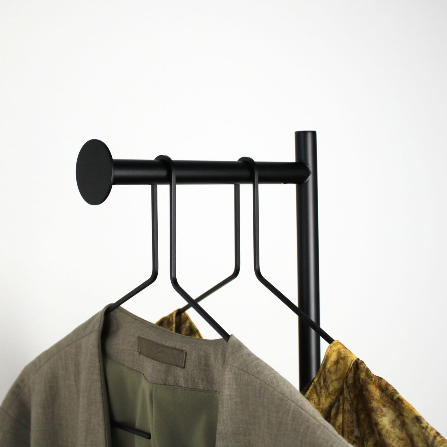 【KUROSHIRO】Coat stand L