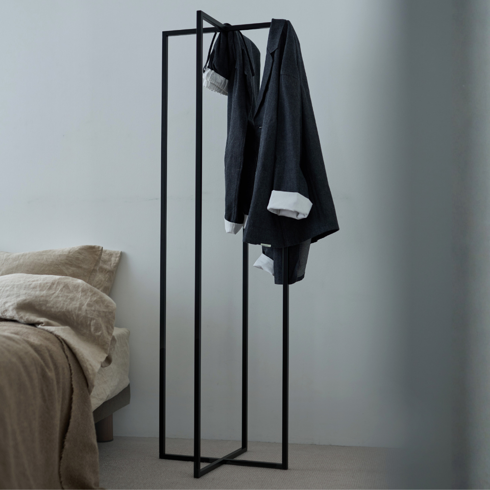 【KUROSHIRO】COAT STAND X