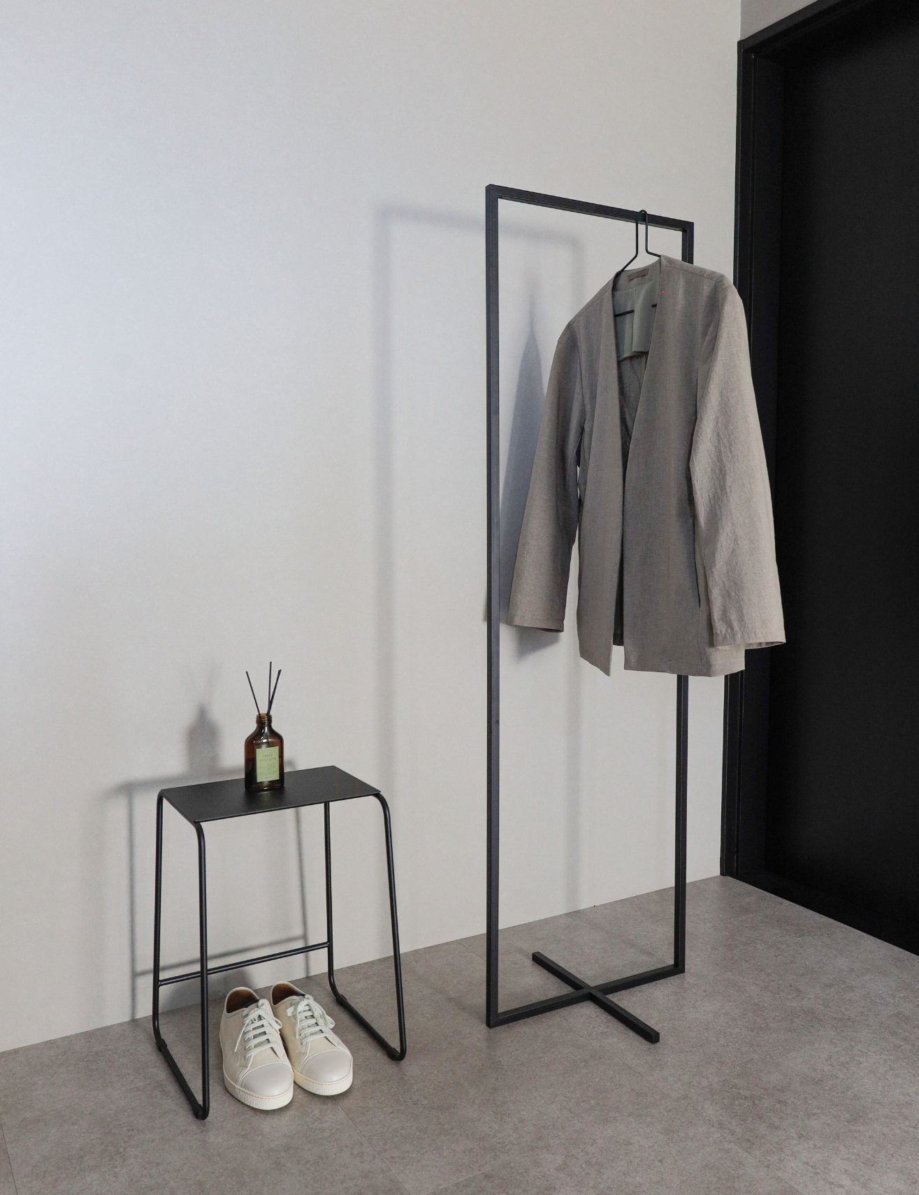 KUROSHIRO】COAT STAND I KUROSHIRO】COAT STAND I