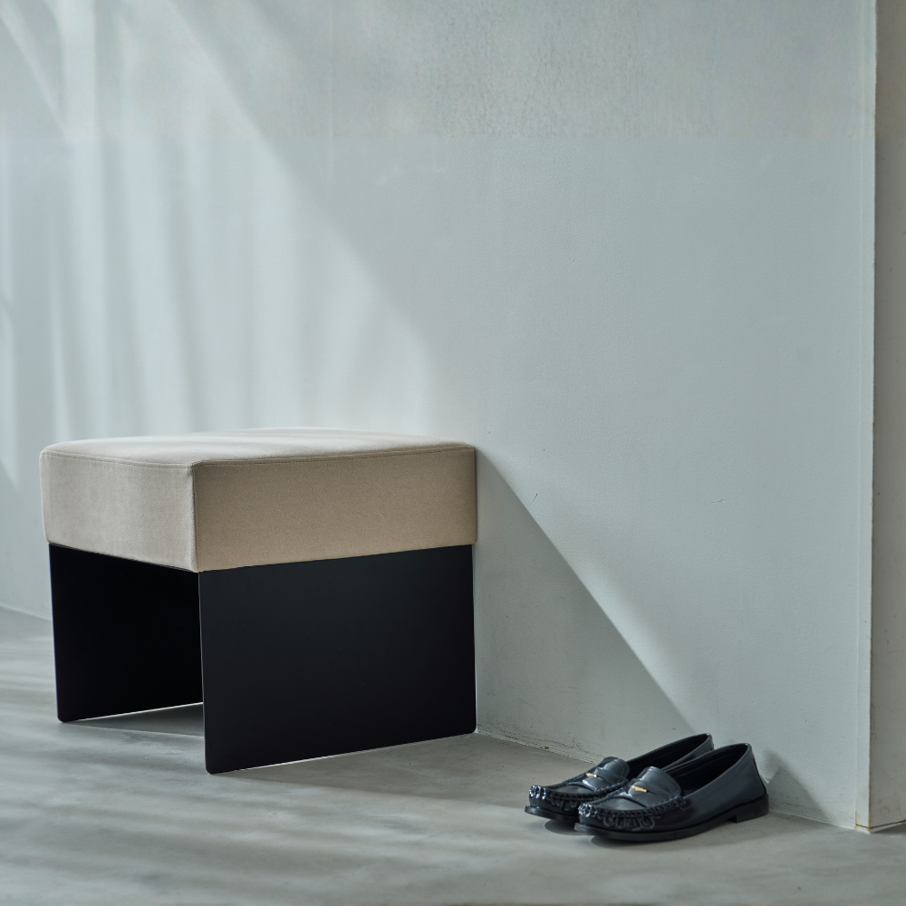 KUROSHIRO×NOUSPROJECTS CUSHIONED STOOL