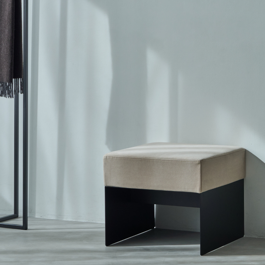 KUROSHIRO×NOUSPROJECTS CUSHIONED STOOL