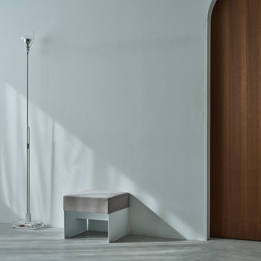 KUROSHIRO×NOUSPROJECTS CUSHIONED STOOL