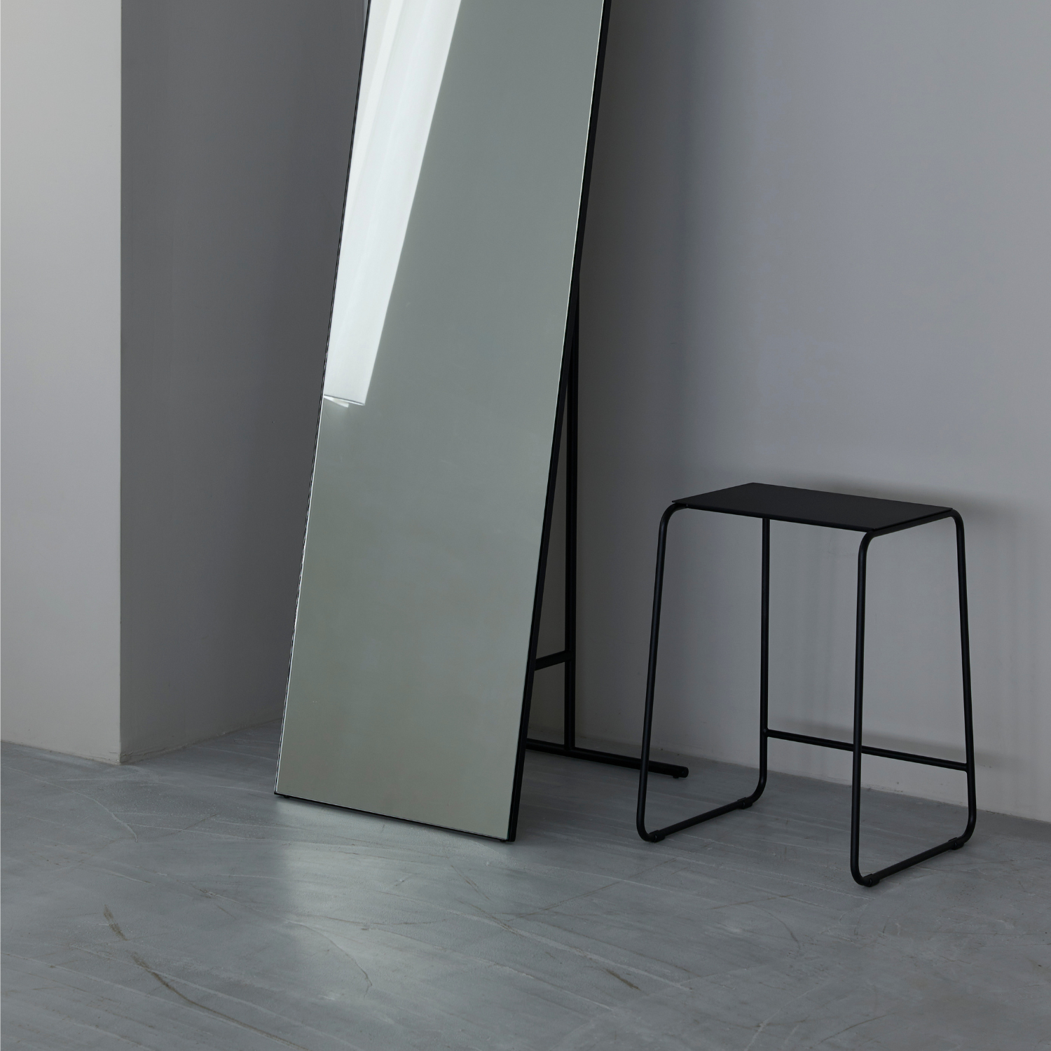 KUROSHIRO】STOOL KUROSHIRO】STOOL