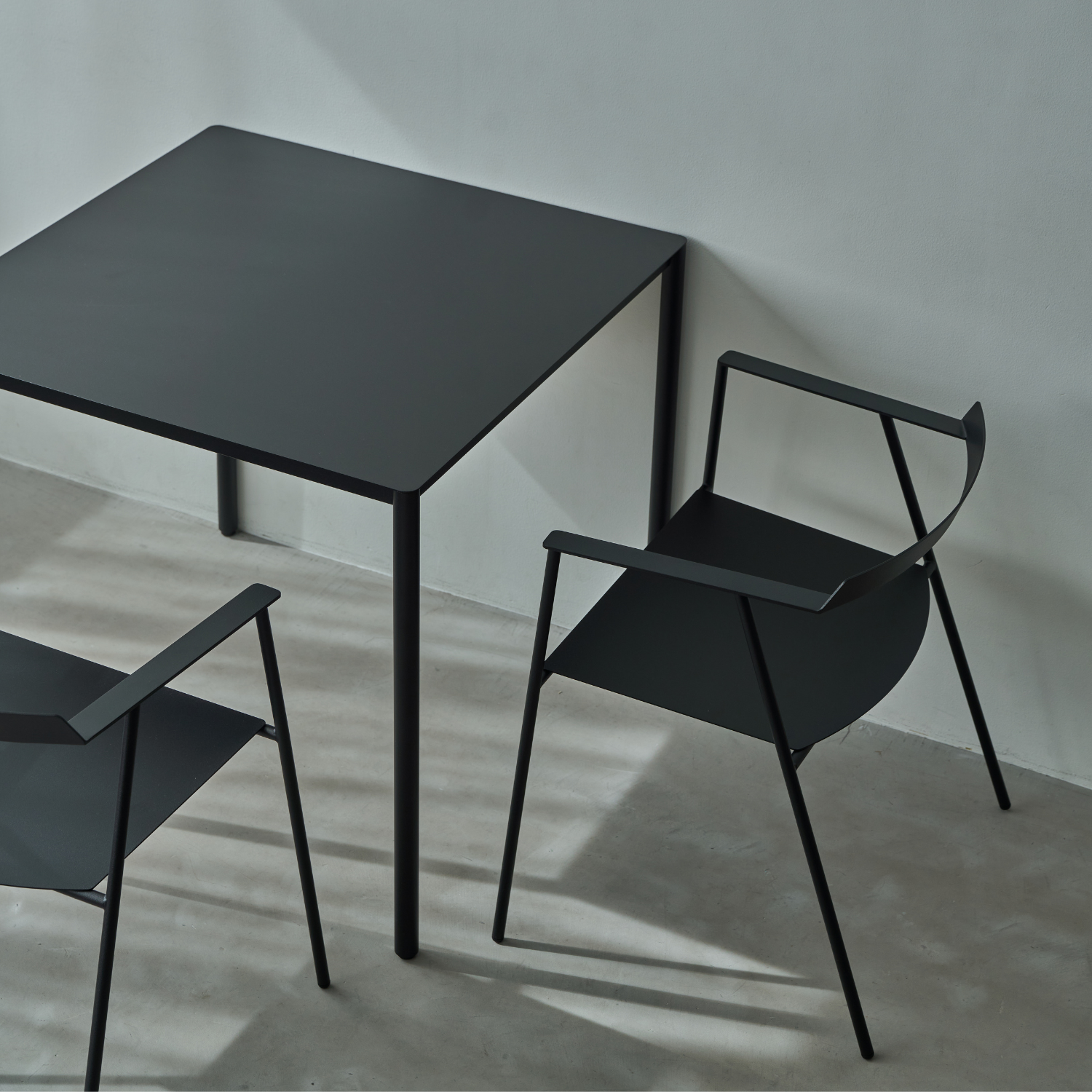 KUROSHIRO】STEEL CHAIR KUROSHIRO】STEEL CHAIR