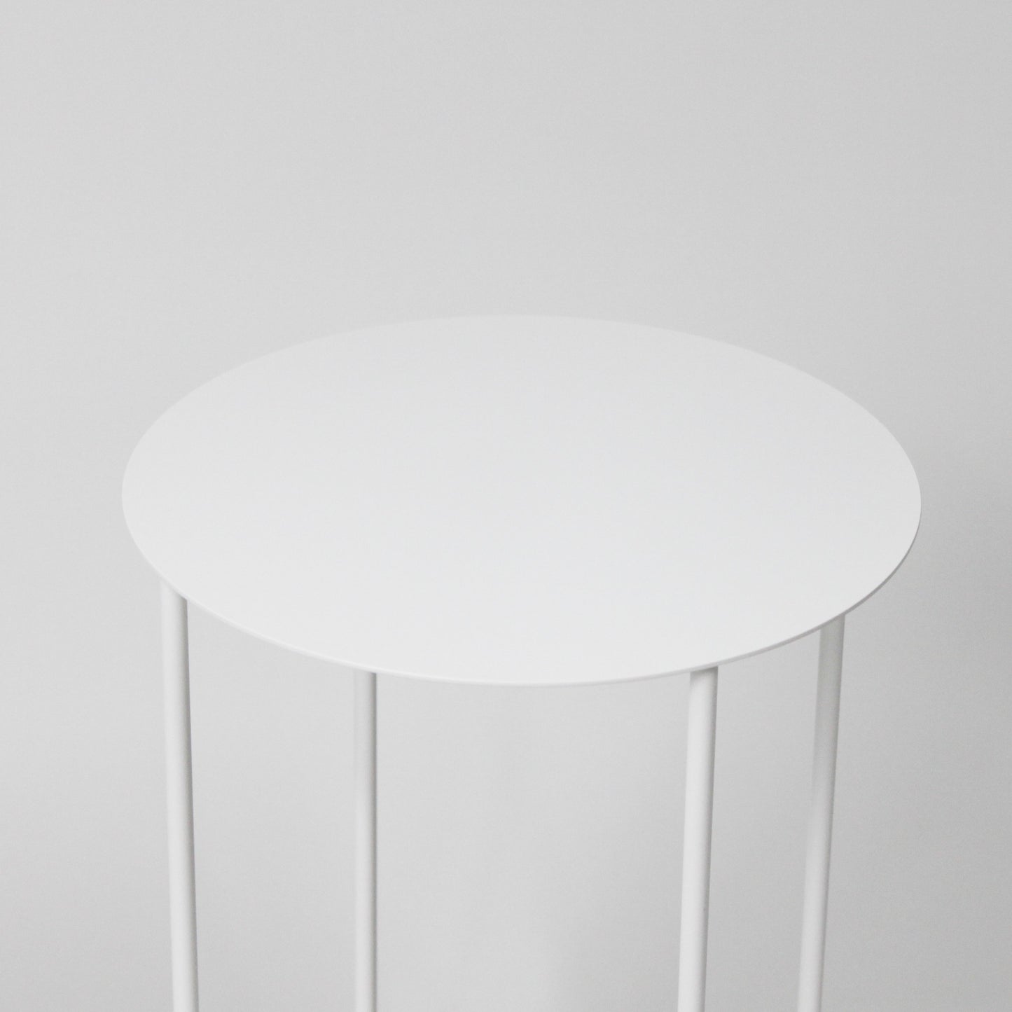 【KUROSHIRO】SIDE TABLE（CIRCLE/BLACK・WHITE）